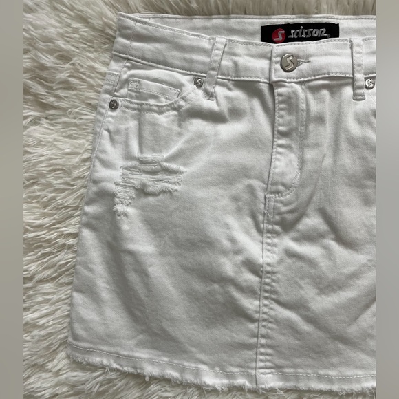 Ripped High-Waisted White Wash Jean Mini Skirt Size Medium - Picture 3 of 14